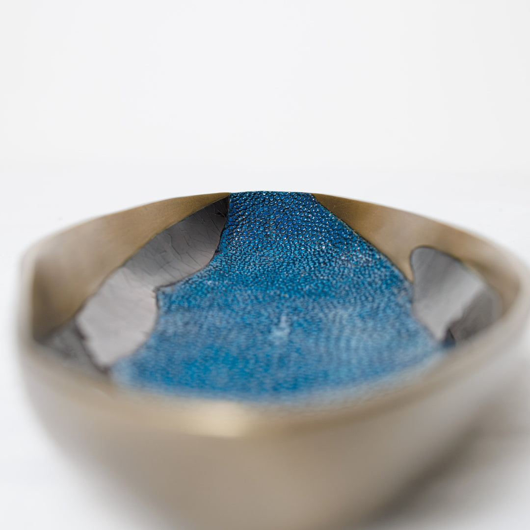 Medium Blue Penshell and Shagreen Bowl