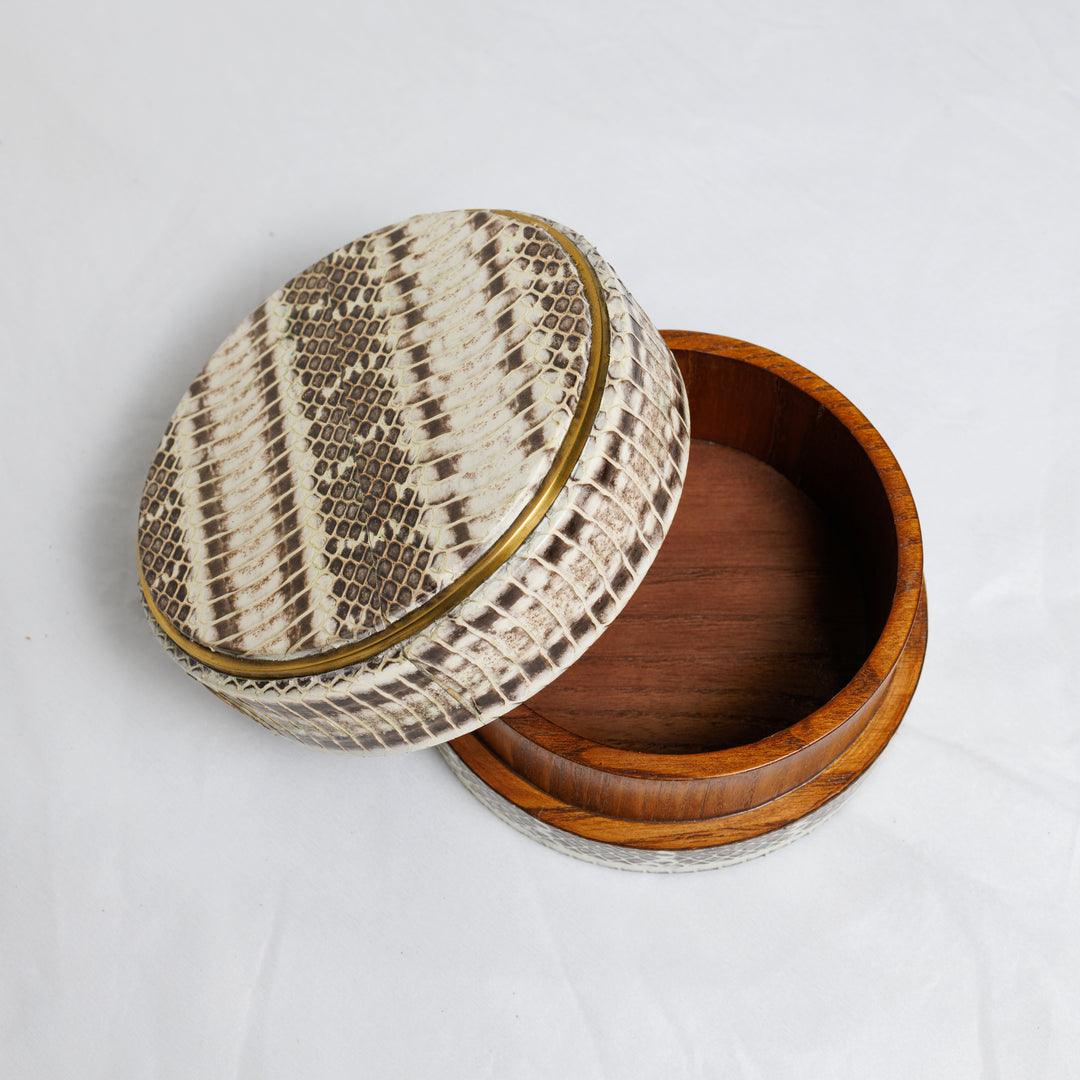 Small Round Box In Natural Snakeskin