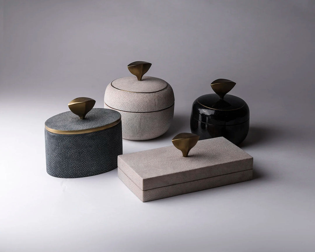 Pedestal Knob Blue Shagreen Oval Box