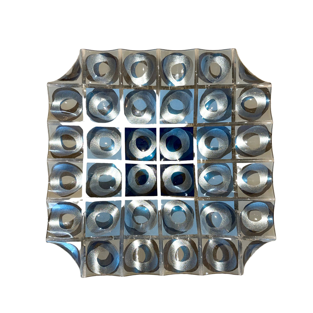 Raut Centerpiece