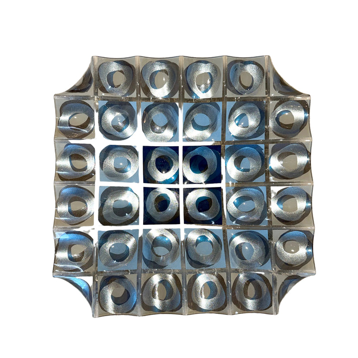 Raut Centerpiece